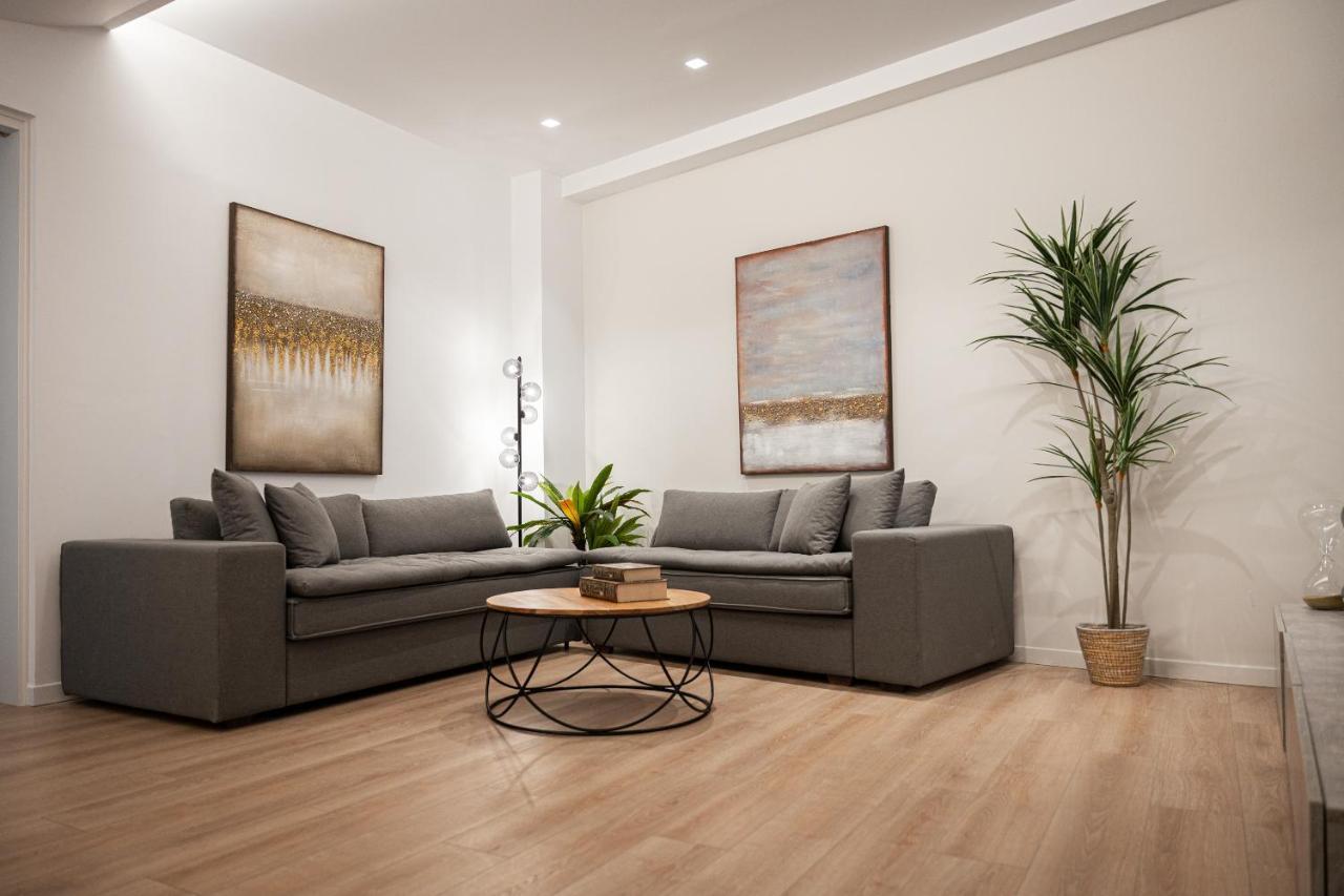 Acropolis Holmes Residence Athena Bagian luar foto